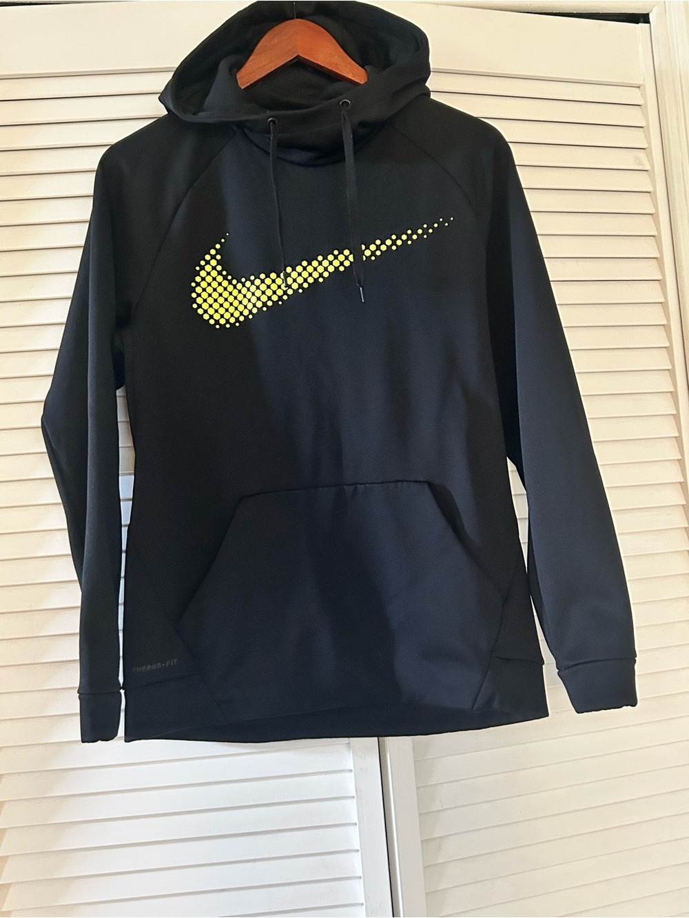 Nike Men’s Black Therma-Fit Hoodie raised Neon Yellow Swoosh hooded sweatshirt
